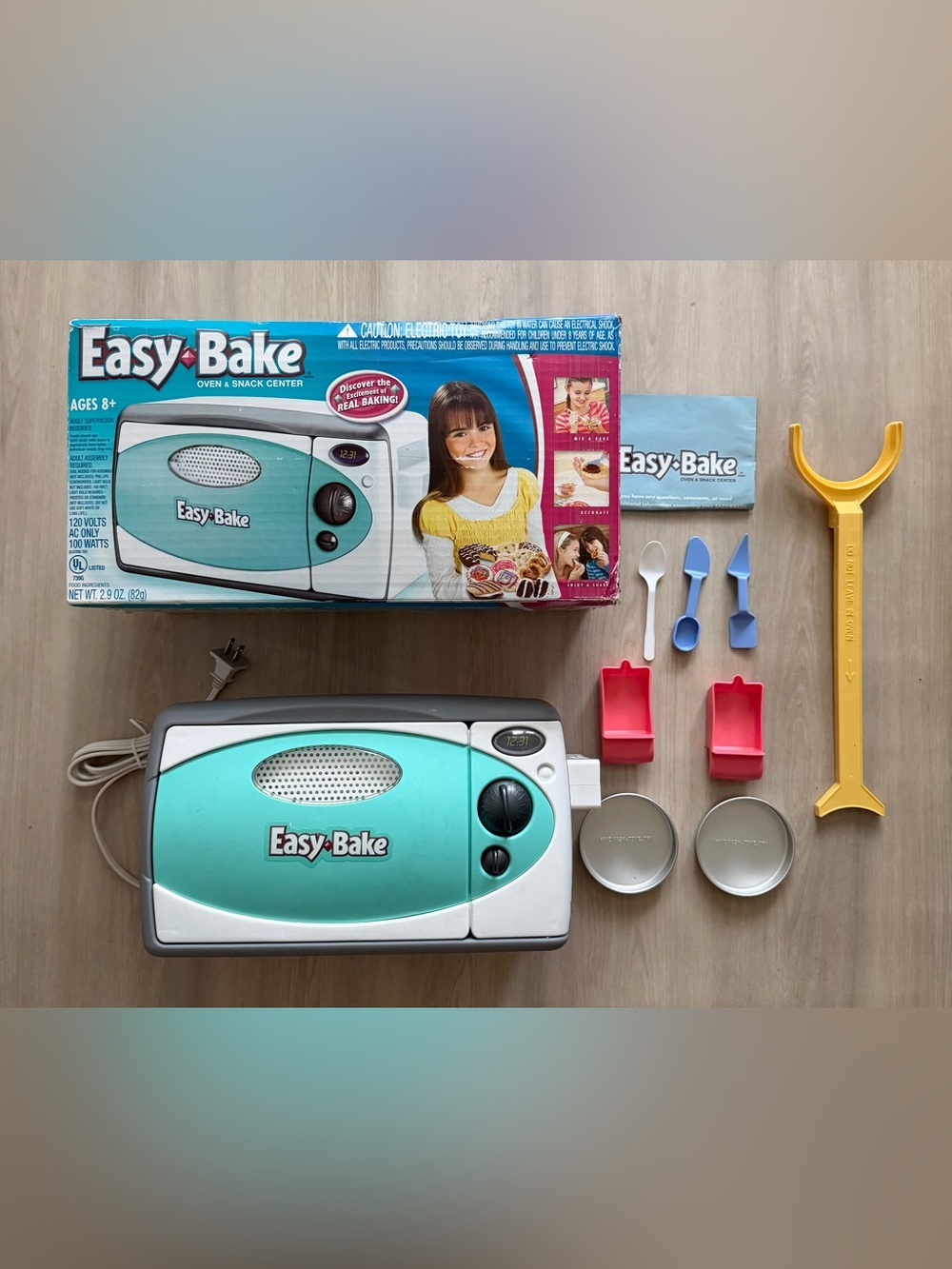 2007 Easy Bake Oven and Snack Center With Accessories Teal/White